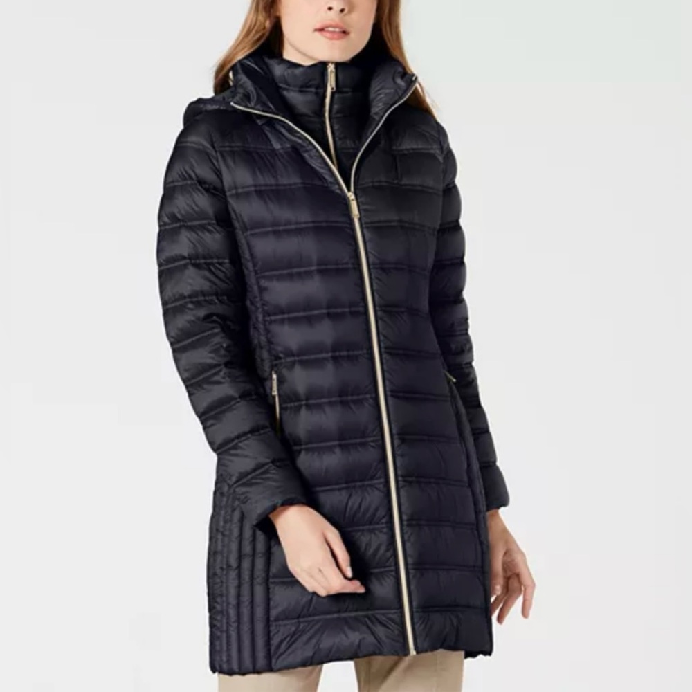 Michael Kors- Black Puffer Jacket
EUC